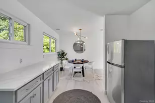 138 W Tiana Rd, Hampton Bays, NY 11946 - Photo 9