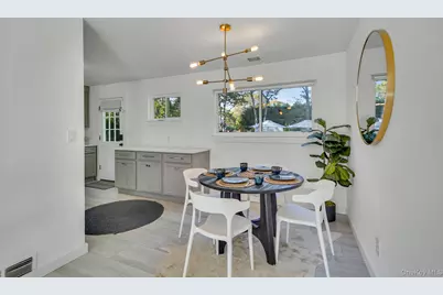 138 W Tiana Road, Hampton Bays, NY 11946 - Photo 9