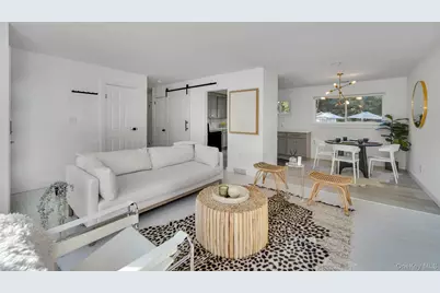 138 W Tiana Road, Hampton Bays, NY 11946 - Photo 5