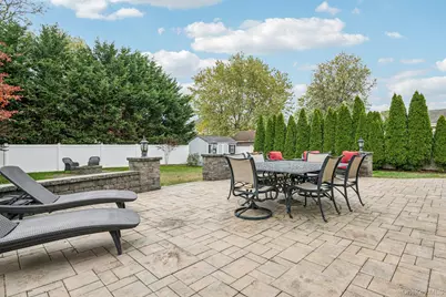 15 Palm Street, Lindenhurst, NY 11757 - Photo 17