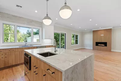 51 Netz Place, Albertson, NY 11507 - Photo 9