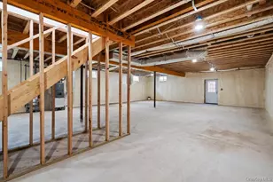 51 Netz Pl, Albertson, NY 11507 - Photo 33