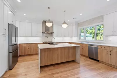 51 Netz Place, Albertson, NY 11507 - Photo 5