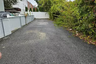 4179 Bronxwood Ave, Bronx, NY 10466 - Photo 1