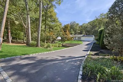 94 Mobrey Lane, Smithtown, NY 11787 - Photo 5