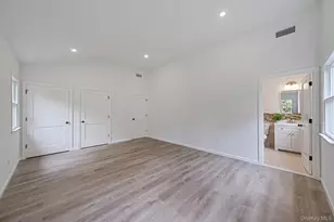 11 Wildwood Rd, Ridge, NY 11961 - Photo 11