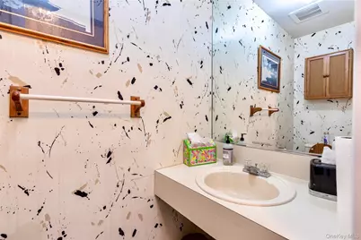 280 Franklin Avenue #11, Franklin Square, NY 11010 - Photo 7