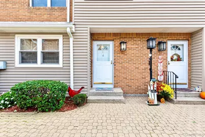 280 Franklin Avenue #11, Franklin Square, NY 11010 - Photo 1