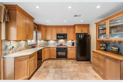 2318 A Corporal Kennedy Street #95, Bayside, NY 11360 - Photo 3