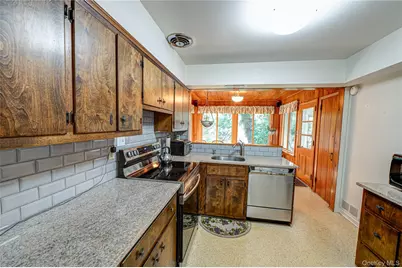 562 Old Bridge Road, Northport, NY 11768 - Photo 9