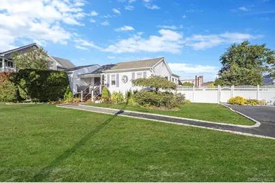 430 14th Street, West Babylon, NY 11704 - Photo 3