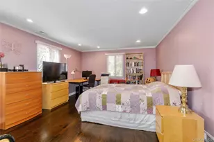 7 Robbins Ln, Great Neck, NY 11020 - Photo 21