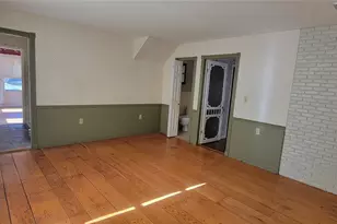 22 Washington Ave, Highland, NY 12528 - Photo 19