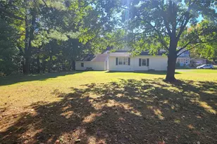 22 Washington Ave, Highland, NY 12528 - Photo 11