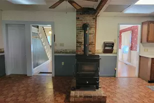 22 Washington Ave, Highland, NY 12528 - Photo 15