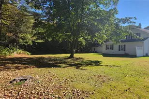 22 Washington Ave, Highland, NY 12528 - Photo 9