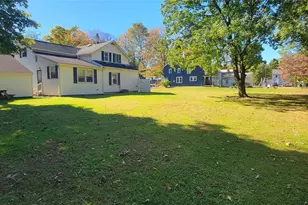 22 Washington Ave, Highland, NY 12528 - Photo 13