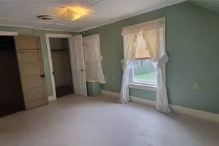 22 Washington Ave, Highland, NY 12528 - Photo 35