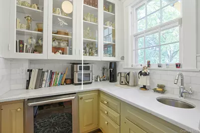 345 N Midland Avenue, Nyack, NY 10960 - Photo 13