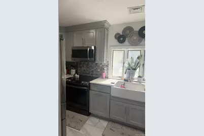 4478 Express Dr S. Drive, Ronkonkoma, NY 11779 - Photo 3