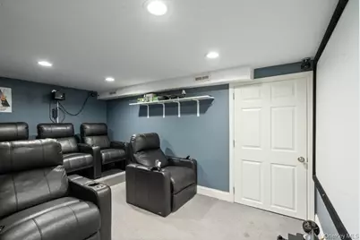 63 Ridge Drive, Plainview, NY 11803 - Photo 27