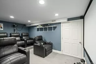 63 Ridge Dr, Plainview, NY 11803 - Photo 27