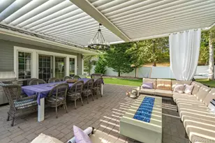 63 Ridge Dr, Plainview, NY 11803 - Photo 35