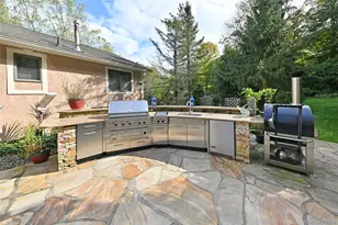 191 Cherry Ln, Airmont, NY 10952 - Photo 35