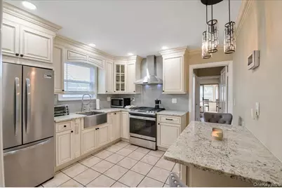 1067 Atlantic Avenue, Baldwin, NY 11510 - Photo 7