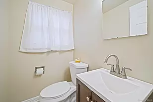 23 Holiday Park Dr, Centereach, NY 11720 - Photo 23