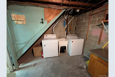 57 Hiawatha Drive, Brightwaters, NY 11718 - Photo 21