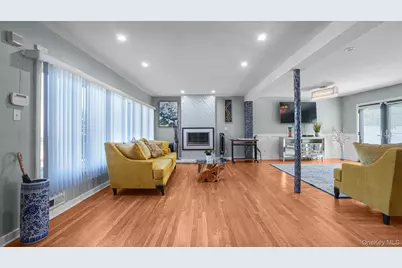 14962 Powells Cove Boulevard, Whitestone, NY 11357 - Photo 5