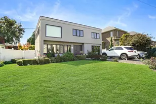 149-62 Powells Cove Blvd, Whitestone, NY 11357 - Photo 43