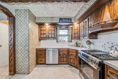 14632 Willets Point Boulevard, Whitestone, NY 11357 - Photo 9