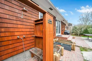 8 Lovell Rd, Hampton Bays, NY 11946 - Photo 5