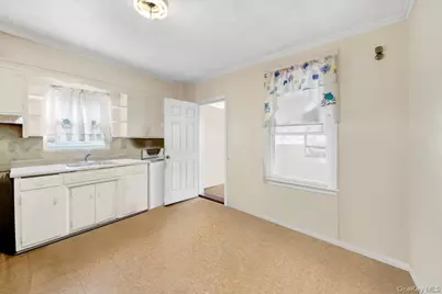 131 Beech Street, Yonkers, NY 10701 - Photo 21