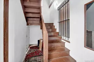 131 Beech St, Yonkers, NY 10701 - Photo 29