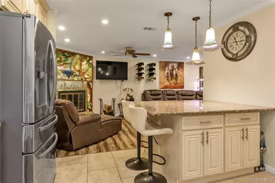 9 Squirrel Hill #231, Roslyn, NY 11576 - Photo 9