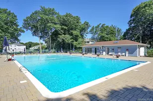 3105 Bluffs Dr S, Calverton, NY 11933 - Photo 3