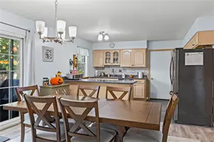 29 Bedford Ave, Mastic, NY 11950 - Photo 7