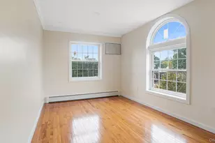 164-20 85th Ave, Jamaica, NY 11432 - Photo 27