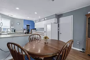 2 Lime Tree Dr, Manorville, NY 11949 - Photo 9