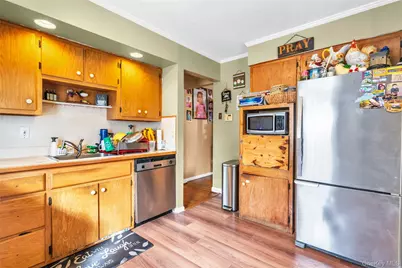 54 E 15th Street, Huntington Station, NY 11746 - Photo 5