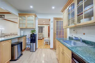 1025 Ontario Rd, West Hempstead, NY 11552 - Photo 11