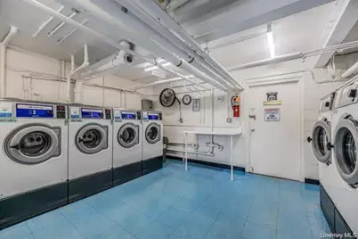 667 Pelham Rd. Road #B5, New Rochelle, NY 10805 - Photo 25