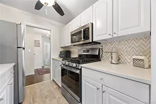 667 Pelham Rd Rd, New Rochelle, NY 10805 - Photo 11