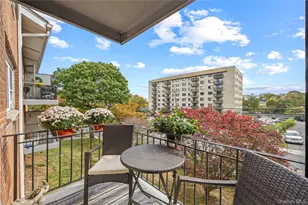 667 Pelham Rd Rd, New Rochelle, NY 10805 - Photo 17