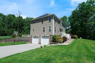 94 Robinson Ln, Wappingers Falls, NY 12590 - Photo 3