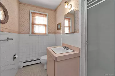 350 Paul Place, West Hempstead, NY 11552 - Photo 17
