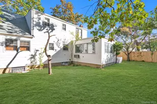 350 Paul Pl, West Hempstead, NY 11552 - Photo 19